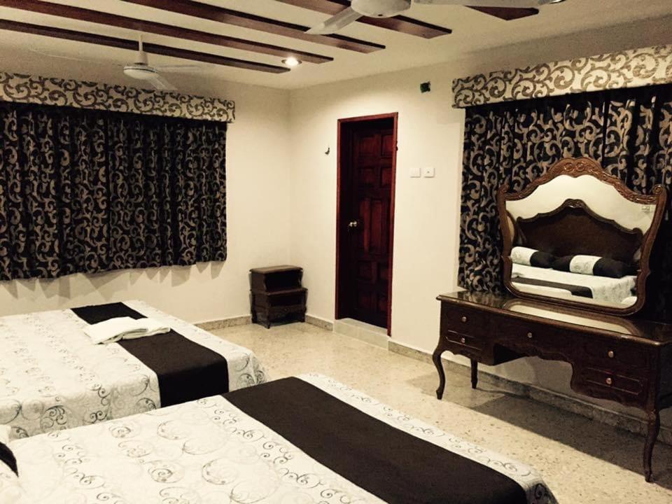 Hostal Kin-Beh Pansiyon Valladolid  Dış mekan fotoğraf