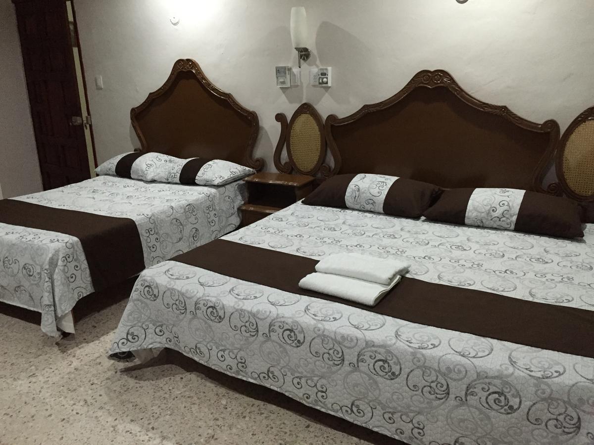 Hostal Kin-Beh Pansiyon Valladolid  Dış mekan fotoğraf