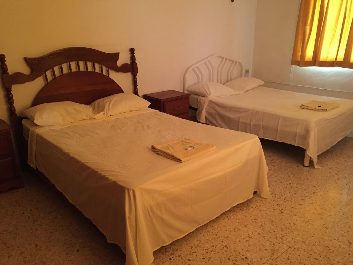 Hostal Kin-Beh Pansiyon Valladolid  Dış mekan fotoğraf