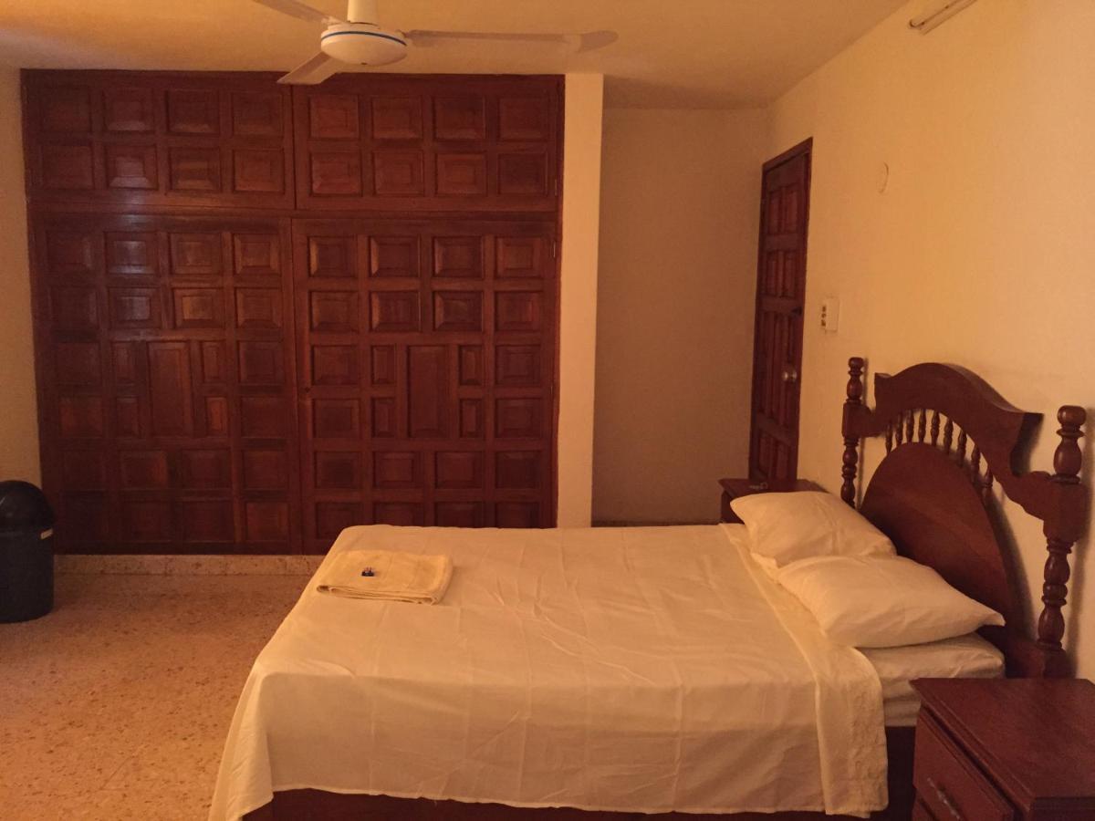 Hostal Kin-Beh Pansiyon Valladolid  Dış mekan fotoğraf