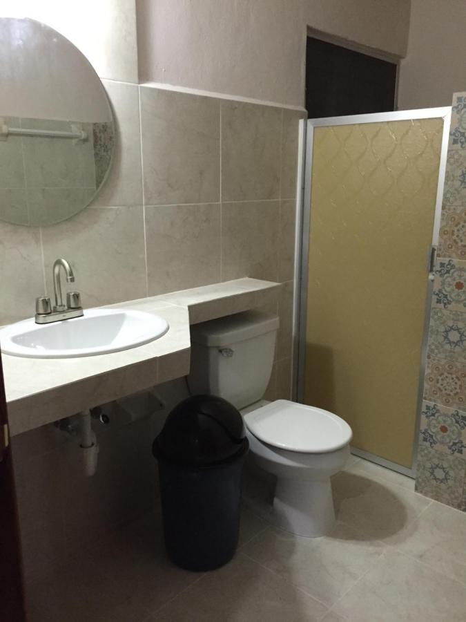 Hostal Kin-Beh Pansiyon Valladolid  Dış mekan fotoğraf