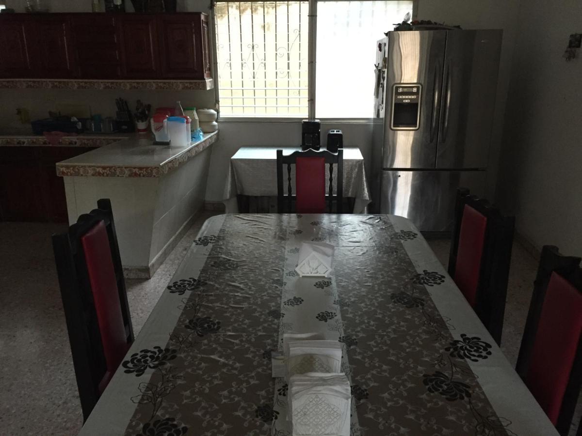 Hostal Kin-Beh Pansiyon Valladolid  Dış mekan fotoğraf